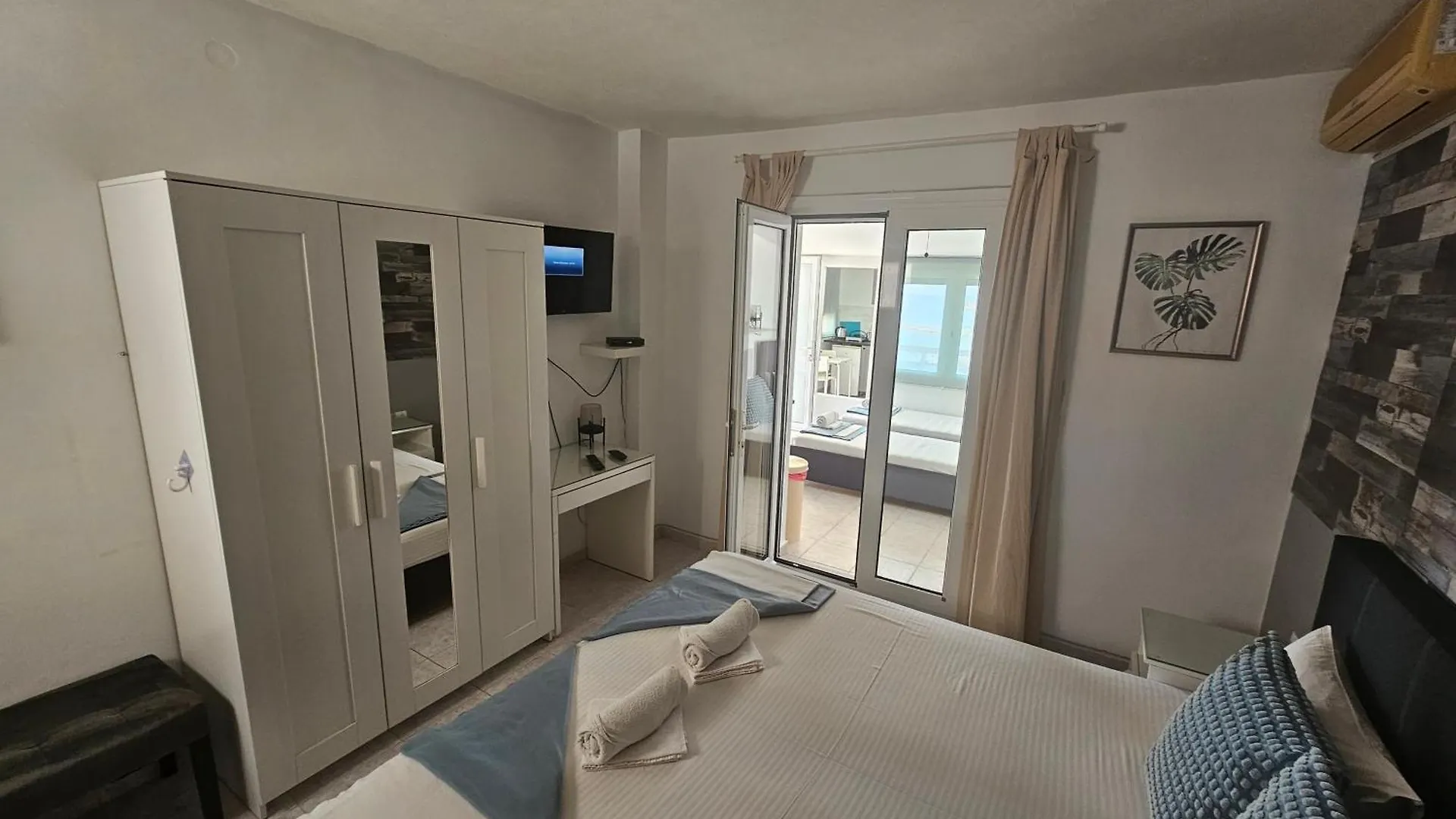 Sunset_Apartments Only 15 Meters From The Sea Neos Marmaras 0*,